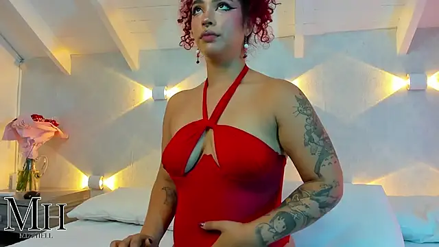 Snapshot of MizzHell chatting on November 1, 2025, 1:02 pm MizzHell online show from November 1, 2025, 1:02 pm