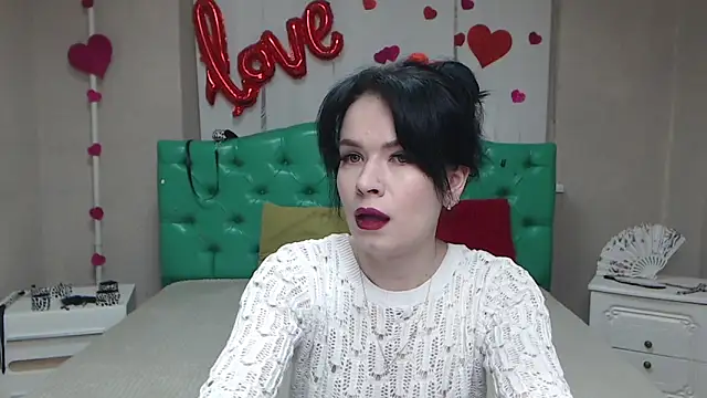 JasmineKouch online show from April 11, 2026, 5:34 am
