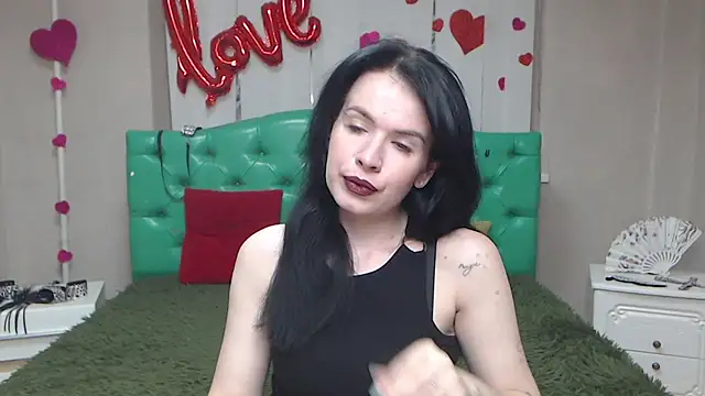 JasmineKouch online show from May 6, 2026, 5:29 pm