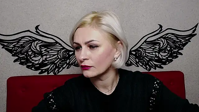 OliviaHorst online show from December 4, 2024, 6:11 am
