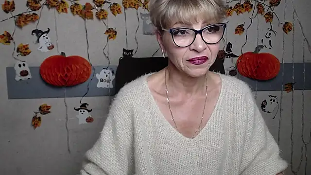 EllaBonito online show from November 16, 2025, 6:41 am