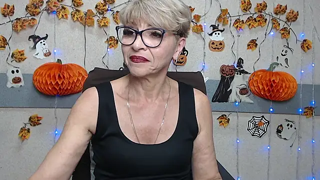 EllaBonito online show from November 18, 2025, 12:31 pm