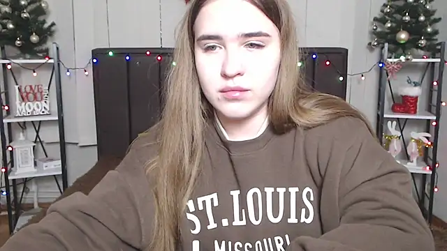 LauraHlot online show from January 11, 2025, 4:38 am