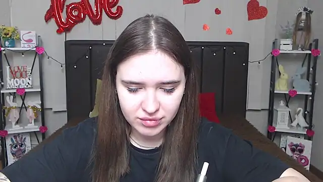 LauraHlot online show from February 18, 2025, 12:59 am