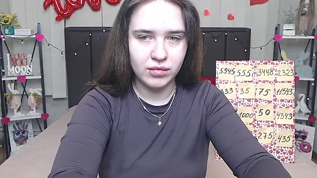 LauraHlot online show from March 12, 2025, 6:29 am