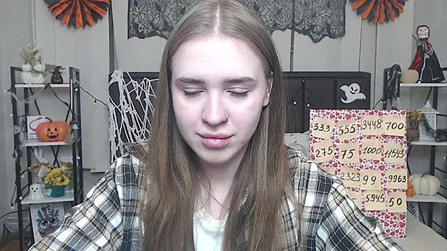 LauraHlot online show from October 25, 2025, 5:40 pm