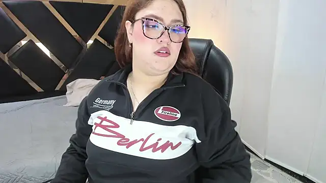 Camiila Osorio online show from June 30, 2026, 7:15 pm