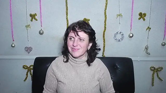 LuciaMii online show from December 19, 2024, 3:29 am