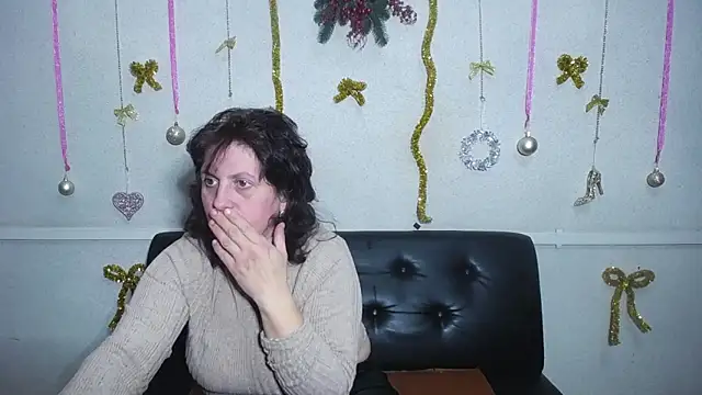 LuciaMii online show from December 19, 2024, 9:17 pm