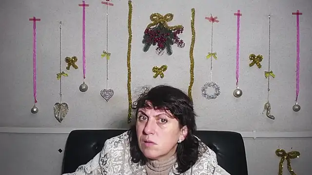 LuciaMii online show from December 24, 2024, 5:55 pm