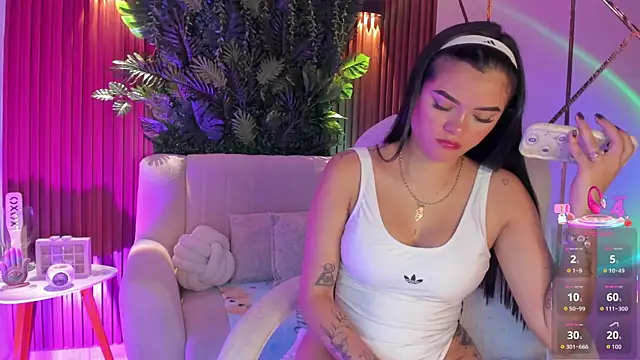 foxxxmegan online show from November 19, 2025, 6:08 pm