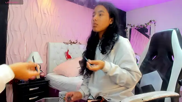 SofiSinfull online show from December 14, 2024, 1:27 pm