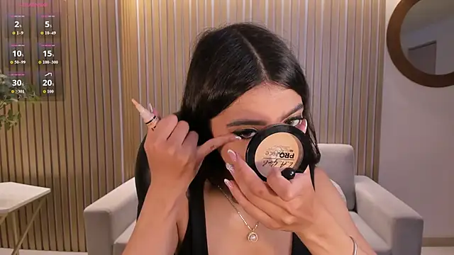 ValeriaVelvet online show from May 4, 2026, 12:23 pm