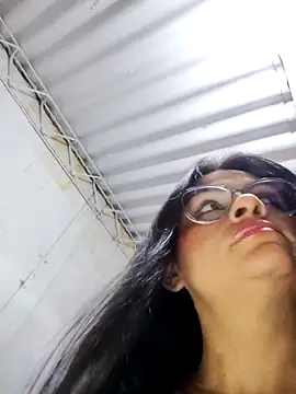 Snapshot of Linda_Lars chatting on March 10, 2026, 2:05 am Linda Lars online show from March 10, 2026, 2:05 am