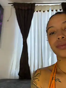 MarieLeon online show from June 23, 2026, 7:23 pm