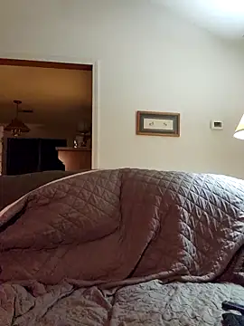 Snapshot of coolbrease10 chatting on October 1, 2025, 5:35 am coolbrease10 online show from October 1, 2025, 5:35 am