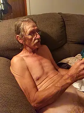 Snapshot of coolbrease10 chatting on October 14, 2025, 3:29 am coolbrease10 online show from October 14, 2025, 3:29 am