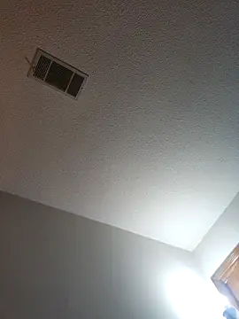 coolbrease10 online show from November 16, 2025, 6:52 am