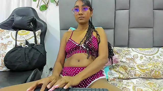 MurphyAngelina online show from December 6, 2024, 1:51 am