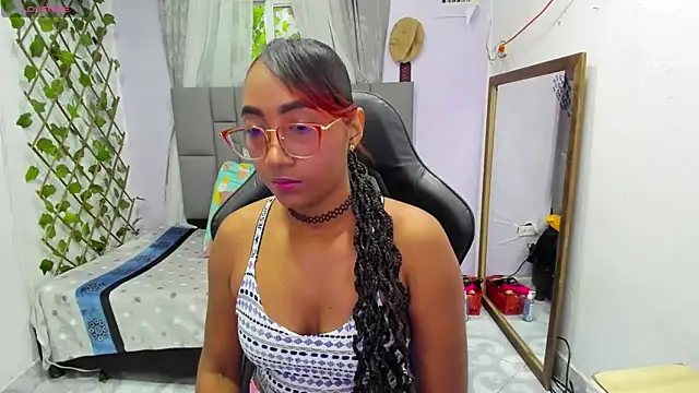 Snapshot of MurphyAngelina chatting on October 16, 2025, 2:12 am MurphyAngelina online show from October 16, 2025, 2:12 am