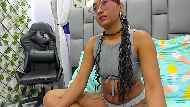 Snapshot of MurphyAngelina chatting on October 27, 2025, 2:59 am MurphyAngelina online show from October 27, 2025, 2:59 am