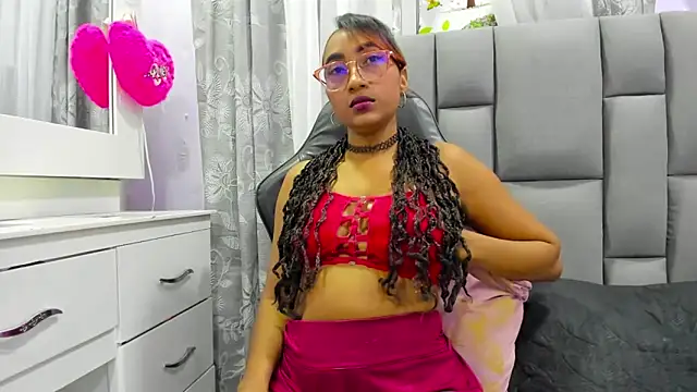 Snapshot of MurphyAngelina chatting on November 2, 2025, 3:20 am MurphyAngelina online show from November 2, 2025, 3:20 am