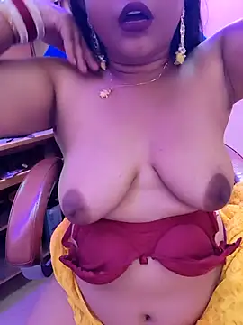 Snapshot of nisha_baby2 chatting on October 7, 2025, 7:27 am nisha baby2 online show from October 7, 2025, 7:27 am