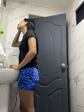 Arilw online show from October 25, 2025, 1:07 pm