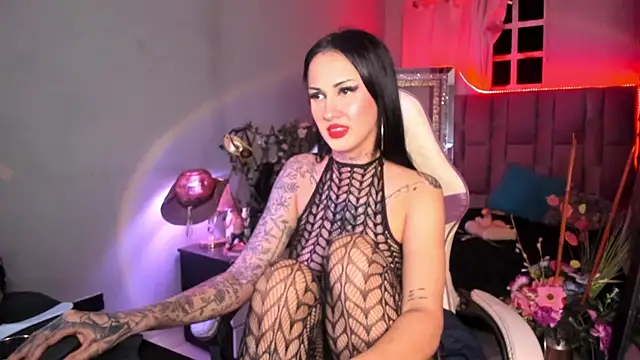 Snapshot of Charllote23 chatting on August 9, 2026, 1:40 am Charllote23 online show from August 9, 2026, 1:40 am