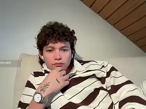 Snapshot of ccamilo-andress chatting on September 26, 2025, 10:08 am ccamilo-andress online show from September 26, 2025, 10:08 am