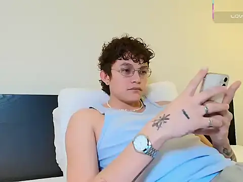 Snapshot of ccamilo-andress chatting on March 20, 2026, 4:56 pm ccamilo-andress online show from March 20, 2026, 4:56 pm