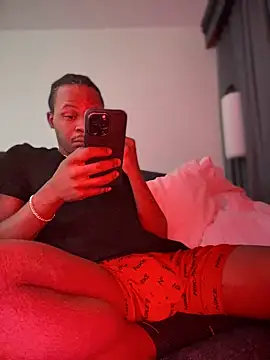 Snapshot of MobyDxck chatting on February 9, 2025, 12:30 pm MobyDxck online show from February 9, 2025, 12:30 pm