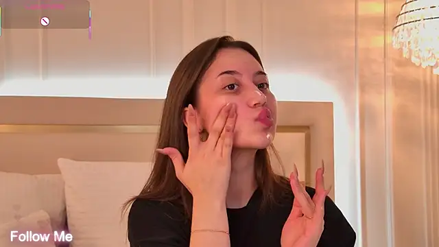 Snapshot of MaryReel chatting on September 25, 2025, 3:21 am MaryReel online show from September 25, 2025, 3:21 am