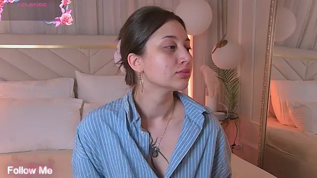 Snapshot of MaryReel chatting on October 25, 2025, 9:06 am MaryReel online show from October 25, 2025, 9:06 am