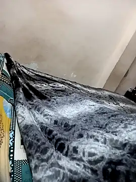 Shubuu  x online show from February 15, 2026, 9:08 am