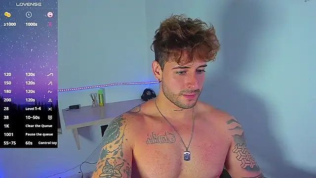 Snapshot of Ares_blue chatting on October 28, 2025, 1:14 pm Ares blue online show from October 28, 2025, 1:14 pm