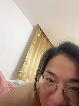 Helen-6 online show from January 3, 2025, 7:50 pm
