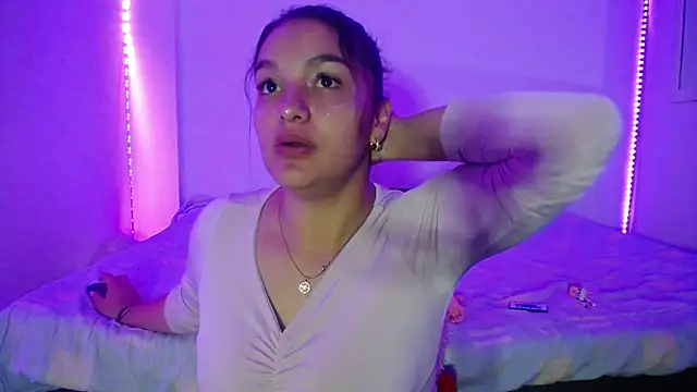 Laurenkenner  online show from March 20, 2025, 3:14 pm