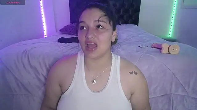Laurenkenner  online show from May 11, 2026, 6:38 pm