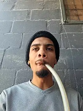 29YOURZ 28  online show from October 21, 2025, 10:27 am