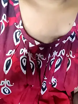 Snapshot of Ralisha_Rani chatting on October 6, 2025, 12:19 am Ralisha Rani online show from October 6, 2025, 12:19 am