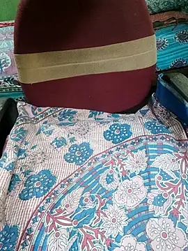 Snapshot of Ralisha_Rani chatting on October 24, 2025, 10:22 am Ralisha Rani online show from October 24, 2025, 10:22 am