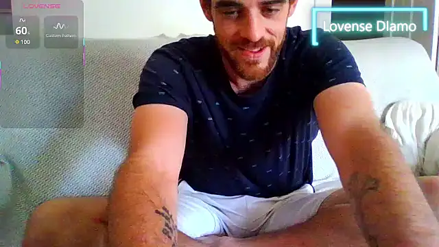 Snapshot of _NakedChef_ chatting on October 1, 2025, 4:57 pm NakedChef online show from October 1, 2025, 4:57 pm