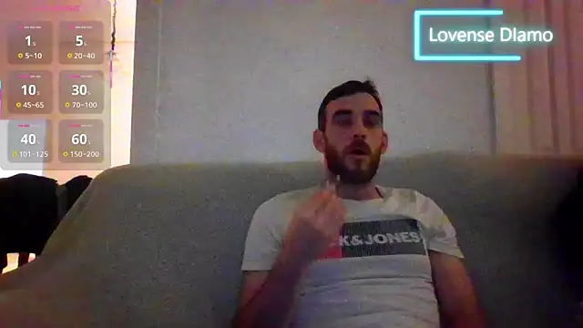 Snapshot of _NakedChef_ chatting on November 18, 2025, 10:14 pm NakedChef online show from November 18, 2025, 10:14 pm