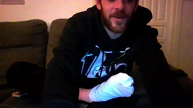 Snapshot of _NakedChef_ chatting on January 9, 2026, 11:39 pm NakedChef online show from January 9, 2026, 11:39 pm