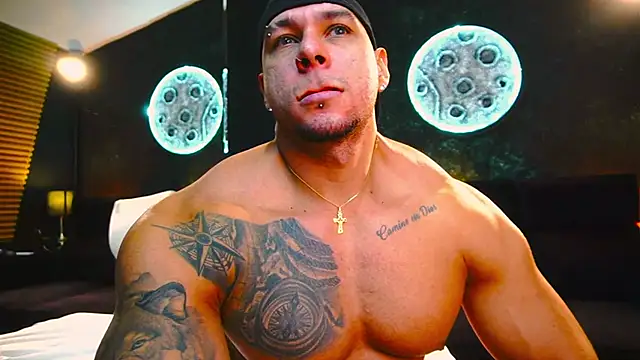 MassimoWalton2 online show from September 23, 2025, 1:03 pm