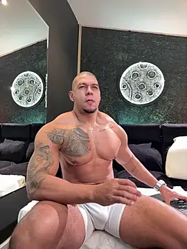 MassimoWalton2 online show from September 28, 2025, 3:39 pm