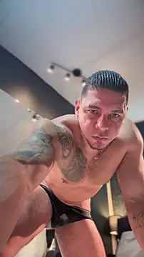 Snapshot of MassimoWalton2 chatting on January 14, 2026, 2:12 pm MassimoWalton2 online show from January 14, 2026, 2:12 pm