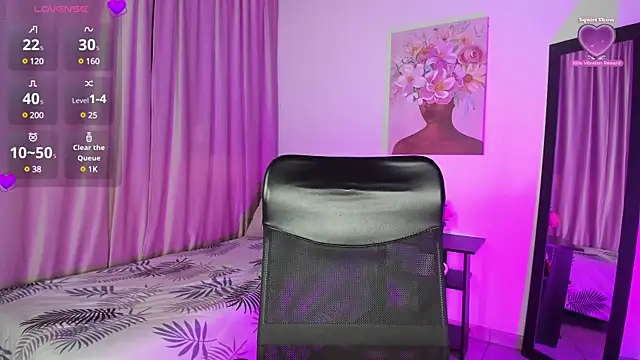 LiaWhite x online show from March 5, 2025, 1:06 pm