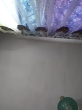 SweetLeila40 online show from December 16, 2025, 6:18 am